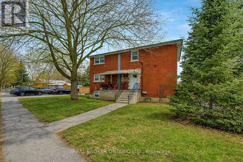 Multiplex at 109 ETON DRIVE, Kitchener