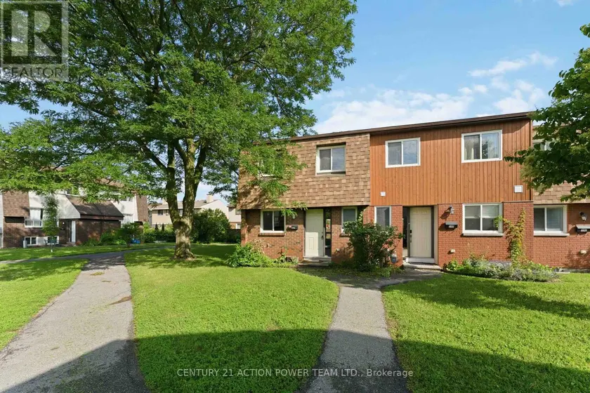 Townhouse at A - 39 WOODVALE GREEN DRIVE, Ottawa