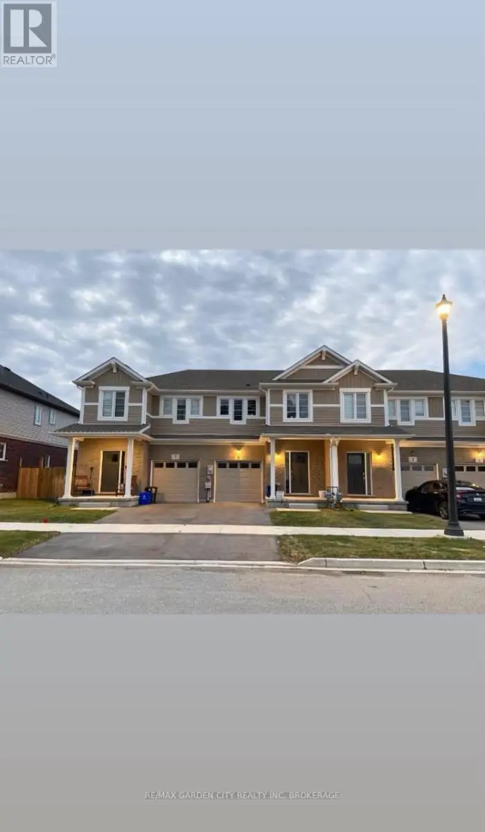 Townhouse at 5 LYMBURNER STREET, Pelham (Fonthill)