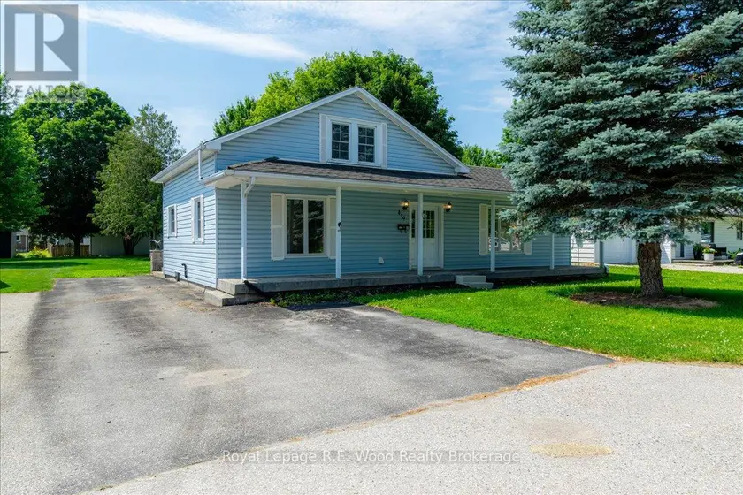 Detached at 419 MAIN STREET W, Norwich