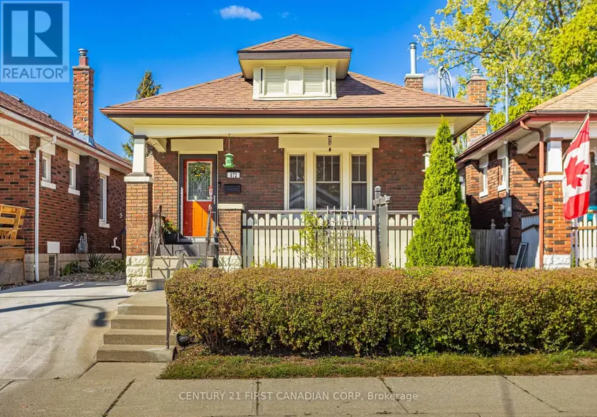 Detached at 872 LOVETT STREET, London East