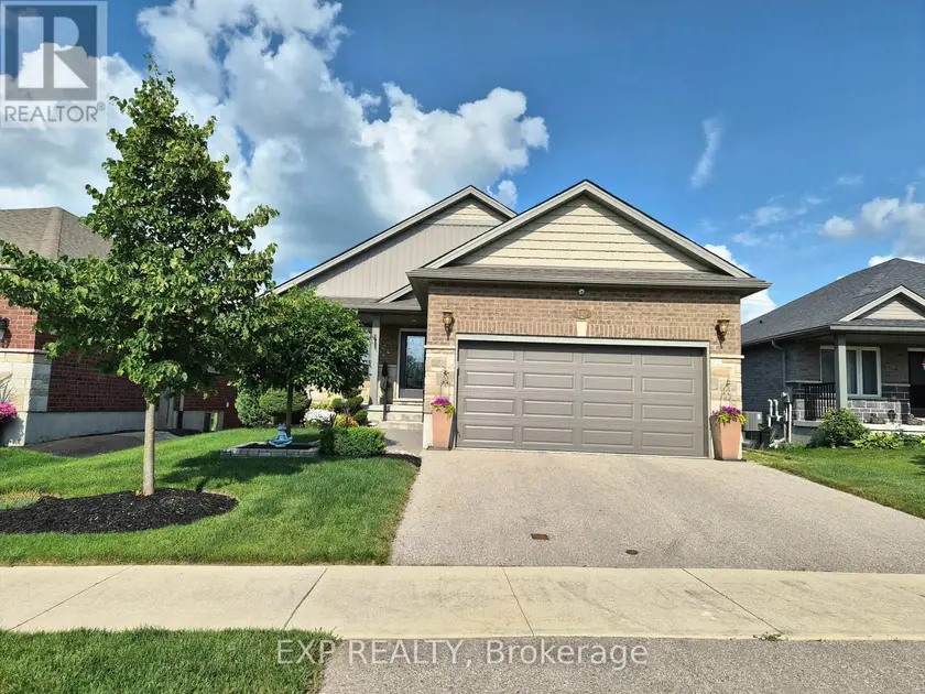 Detached at 130 BRIDGE CRESCENT, Minto