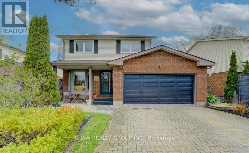 Detached at 108 CLEARWATER CRESCENT, Waterloo