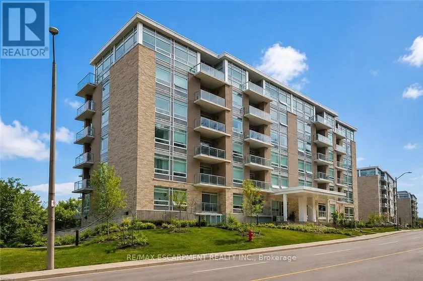 Apartment at 403 - 455 CHARLTON AVENUE E, Hamilton (Stinson)