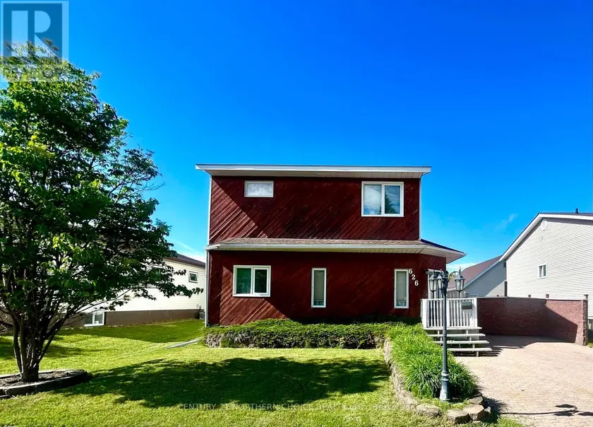 Detached at 626 SECOND STREET WEST, Fort Frances