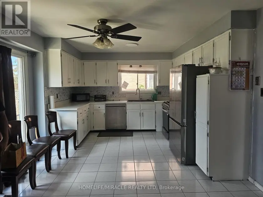 Detached at 19 GLENAYR STREET, Hamilton (Gilkson)