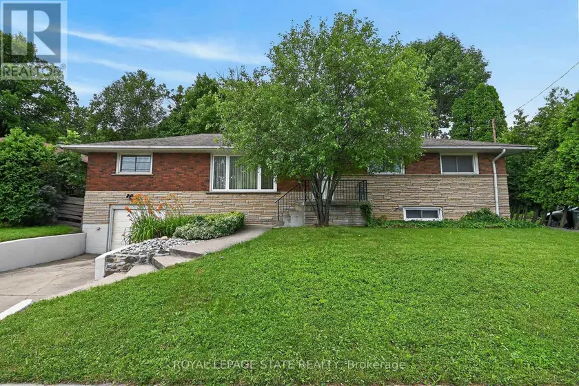 Detached at 27 AINSLIE AVENUE, Hamilton
