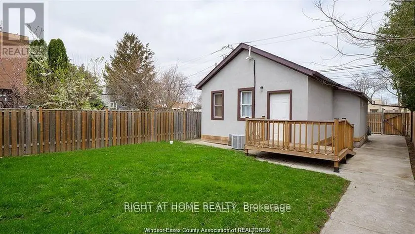 Detached at 762 AYLMER AVENUE E, Windsor