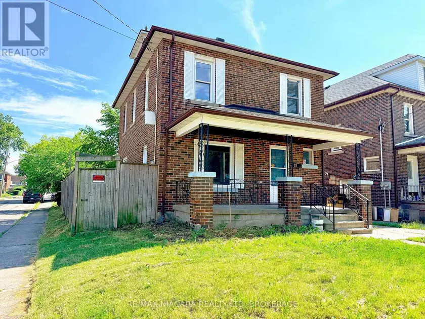 Detached at 93 STATE STREET, Welland