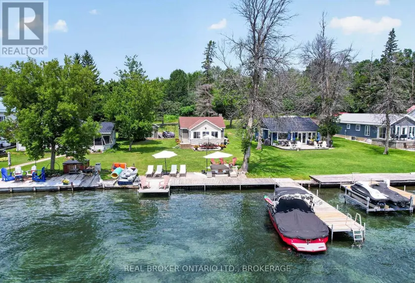 Detached at 19 HAMILTON ISLAND ROAD, South Glengarry