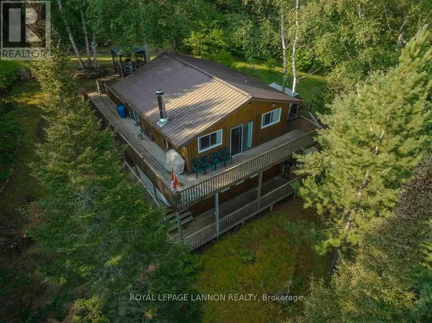 Detached at 388/342 CASTOR ISLAND N, Thunder Bay Remote Area