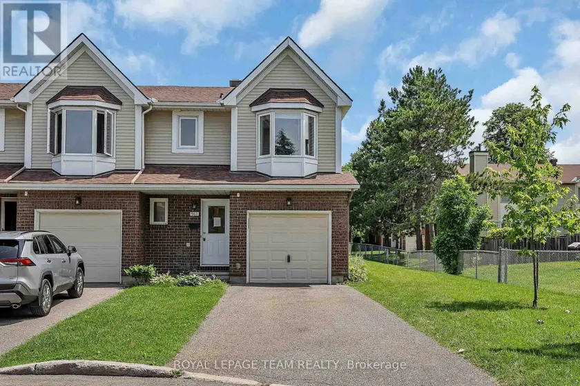 Townhouse at 563 PARASOL COURT, Ottawa