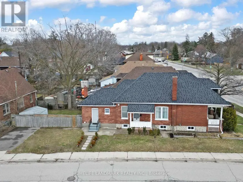 Detached at 674 COLBORNE STREET E, Brantford