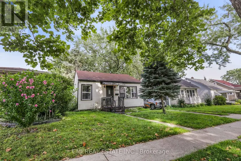 Detached at 1226 WIGLE AVENUE, Windsor