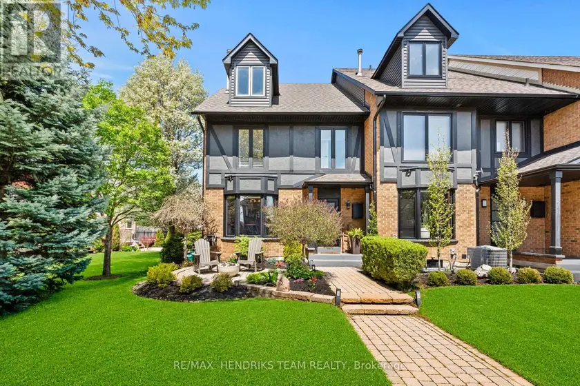 Townhouse at 5 HARBOUR DRIVE, Hamilton