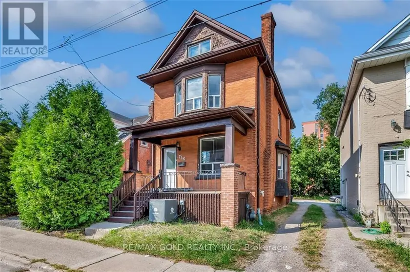 Detached at 746 KING STREET W, Hamilton