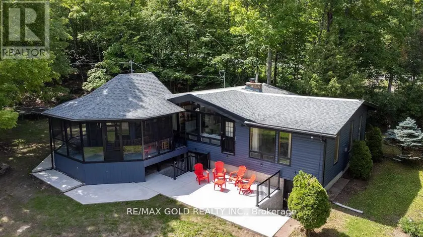 Detached at 6 FIRE ROUTE 278, Trent Lakes