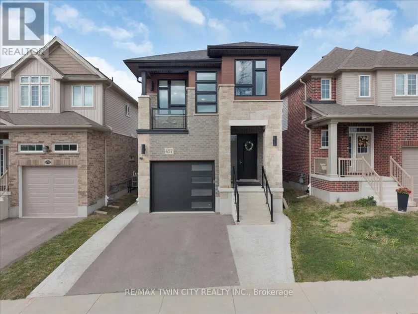 Detached at 657 BENNINGER DRIVE, Kitchener