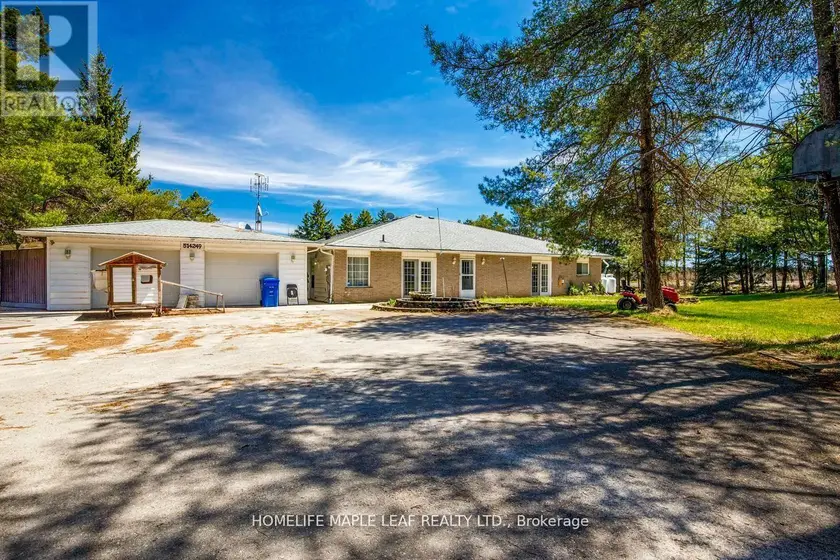 Detached at 514249 2ND LINE, Amaranth