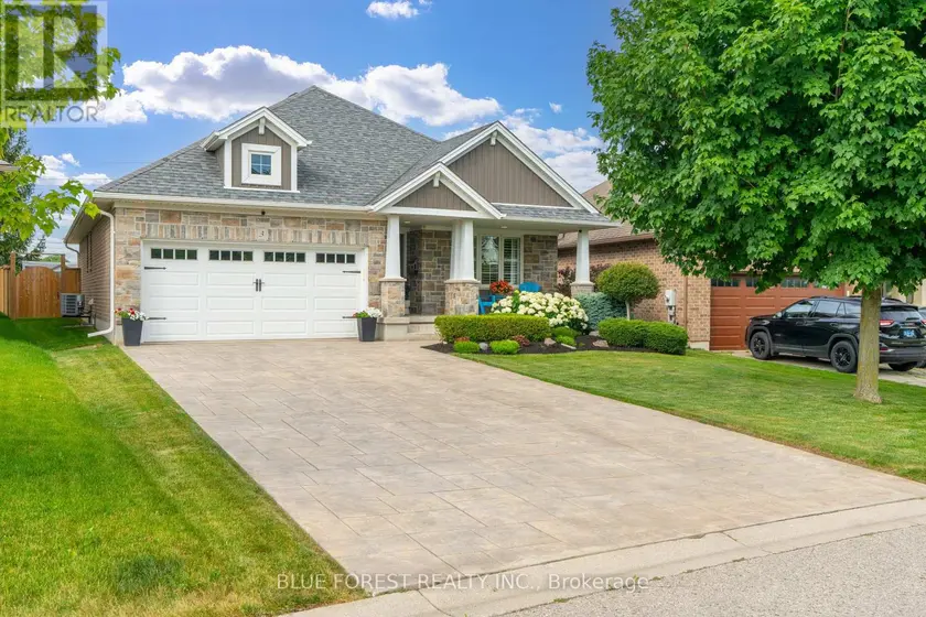 Detached at 3 SUTHERLAND COURT, St. Thomas