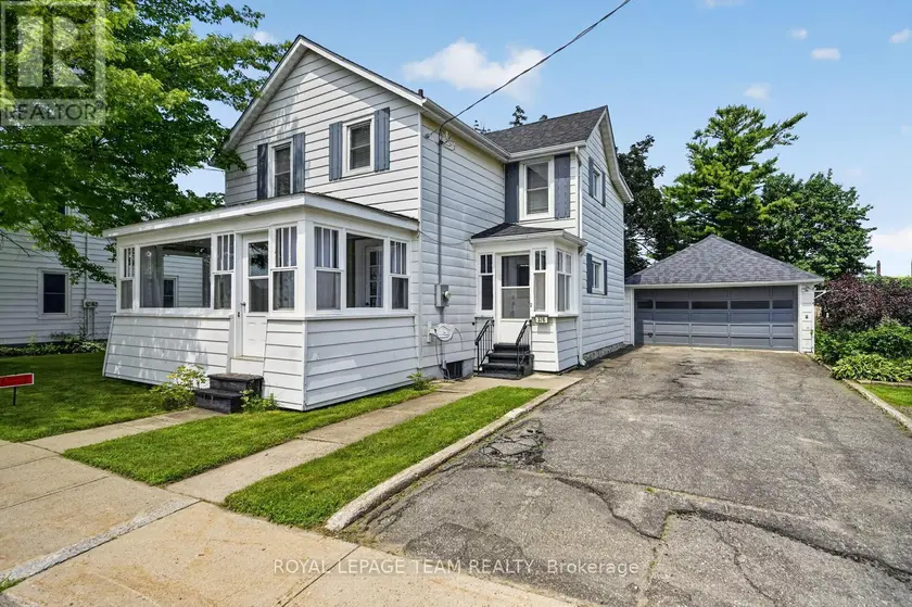 Detached at 376 HYDE STREET, Prescott