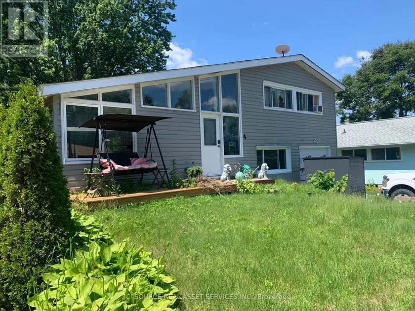 Detached at 4 KELVIN CRESCENT, Deep River