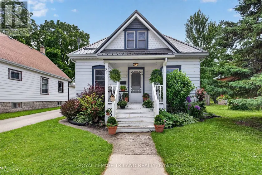 Detached at 87 CHESTNUT STREET, St. Thomas