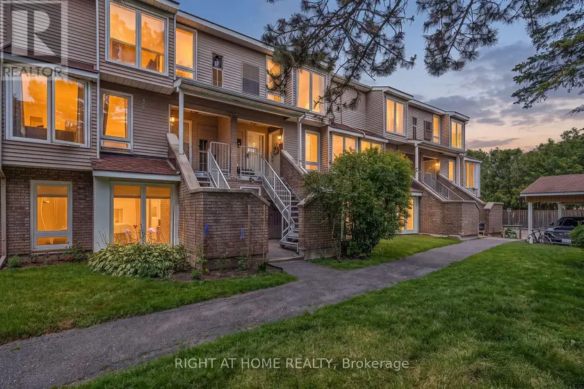 Townhouse at 15 - 6B SHEHYN LANE, Ottawa