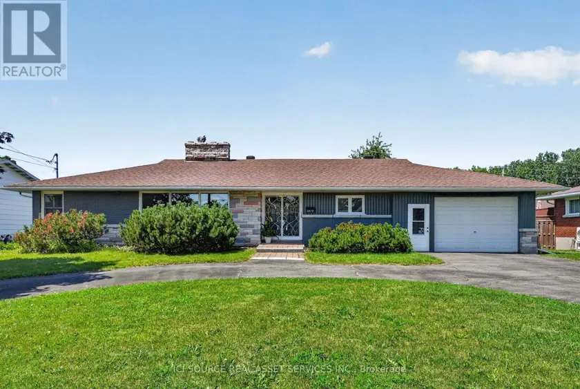 Detached at 1215 PRINCESS STREET, Cornwall