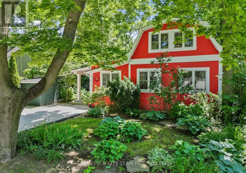 Detached at 4 WYCKLIFFE AVENUE, Niagara-on-the-Lake