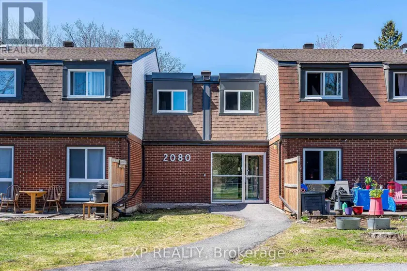 Townhouse at 11K - 2080 OGILVIE ROAD, Ottawa