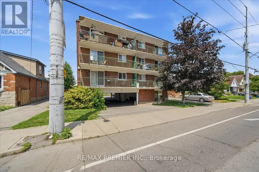 Multiplex at 214 WENTWORTH STREET S, Hamilton