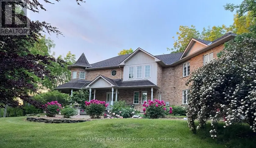 Detached at 86 RIDGE ROAD E, Grimsby