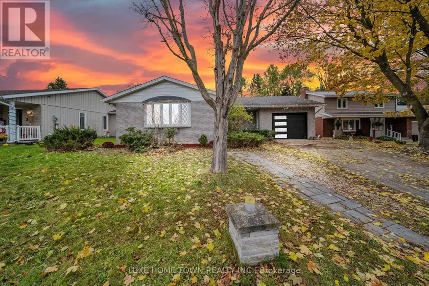 Detached at 5 CENTENNIAL DRIVE, Brockton