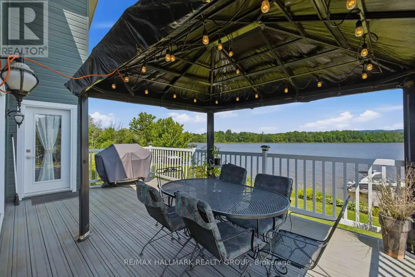 Detached at 3020 BAY ROAD, Champlain