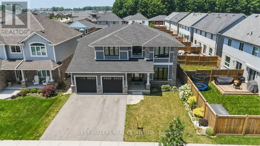 Detached at 22 WEIR CRESCENT, St. Thomas