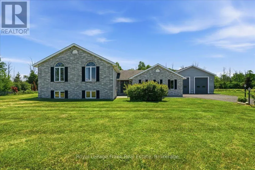 Detached at 1400 CASEY ROAD, Belleville
