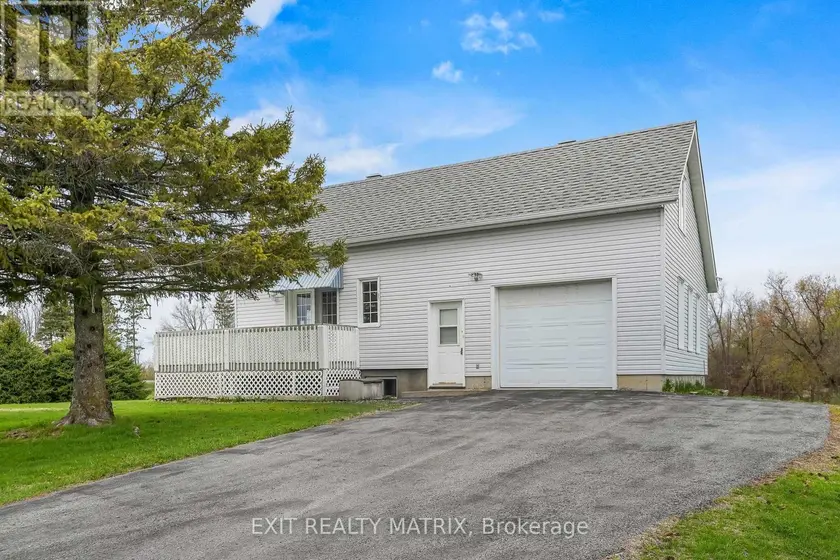 Detached at 17 DUBOIS STREET, Champlain