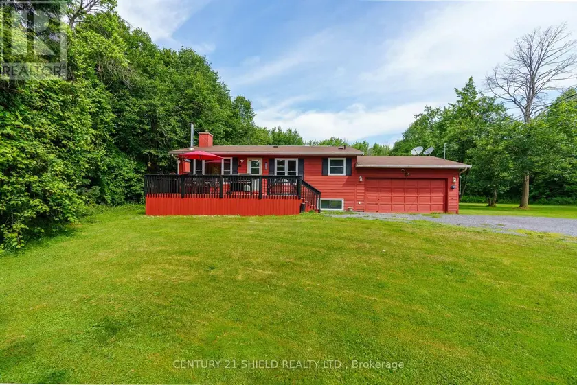 Detached at 19155 COUNTY 43 ROAD, North Glengarry