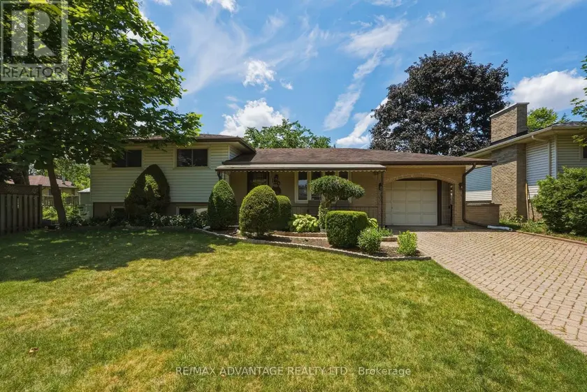 Detached at 120 CHAMPLAIN CRESCENT, London