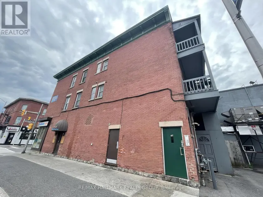 Multiplex at 3 - 120 MURRAY STREET, Ottawa