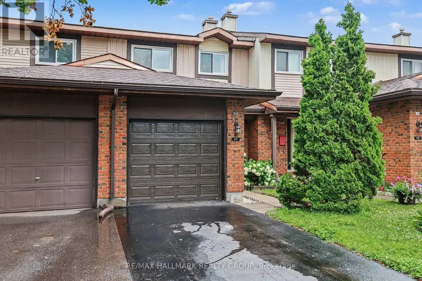 Townhouse at 277 PICKFORD DRIVE, Ottawa