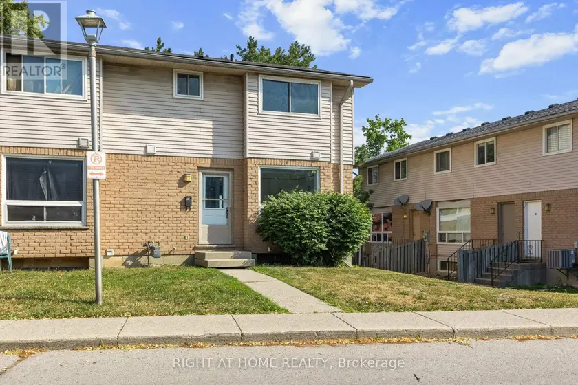 Townhouse at 59 - 550 SECOND STREET, London East