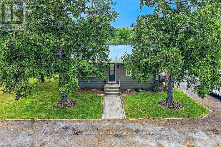 Detached at 2856 SOUTH GRIMSBY RD 8, Grimsby