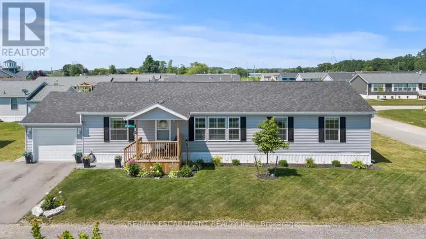 Detached at 13 HICKORY HOLLOW, Haldimand