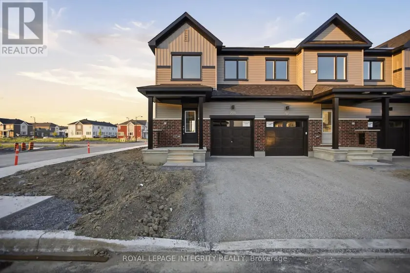 Townhouse at 735 HAFLINGER ROW, Ottawa