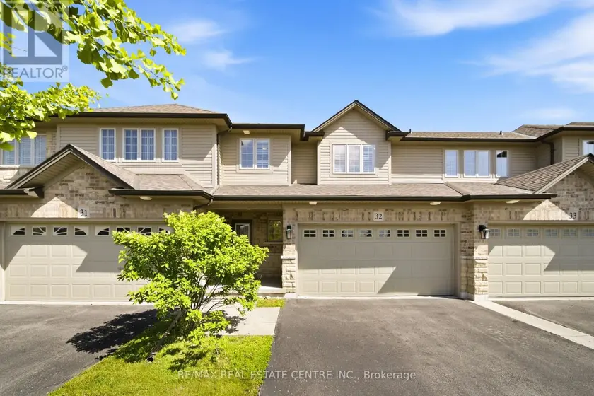 Townhouse at 32 - 441 STONEHENGE DRIVE, Hamilton (Meadowlands)
