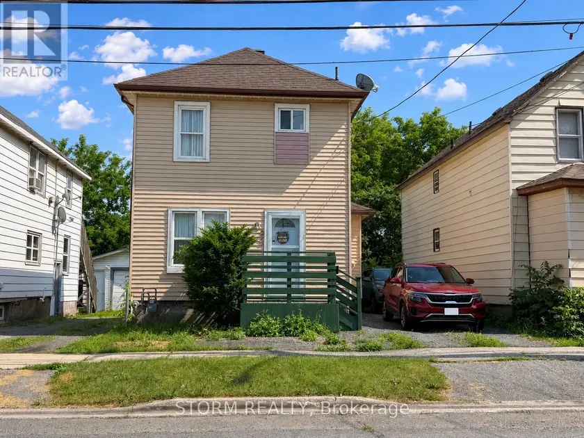Detached at 456 4TH STREET W, Cornwall