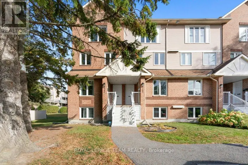 Townhouse at B - 6754 JEANNE D'ARC BOULEVARD N, Ottawa