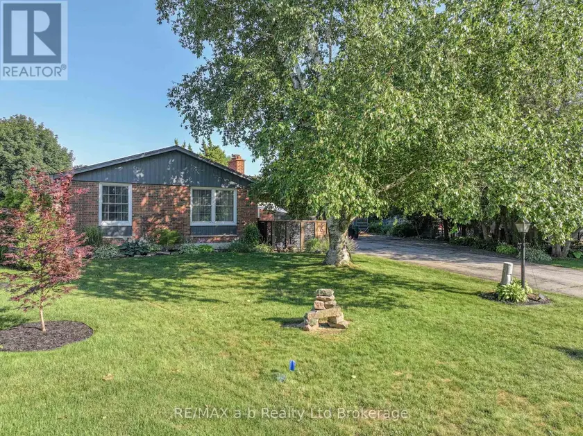 Detached at 6 CAMDON COURT, Tillsonburg